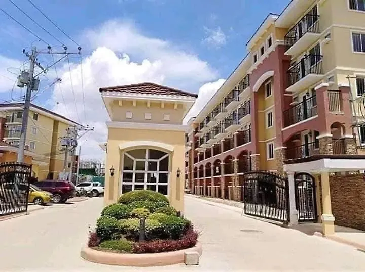 Arezzo Place Condo ダバオ　シティ